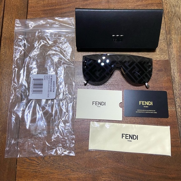 FENDI 145mm Logo Shield Sunglasses - Picture 11 of 15